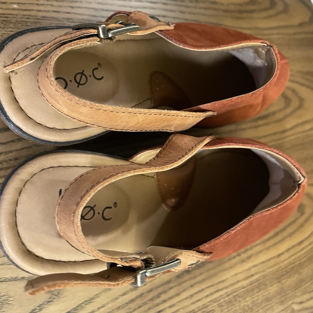 B.O.C. Red Suede Mules with Brown Wedge - Picture 3 of 12